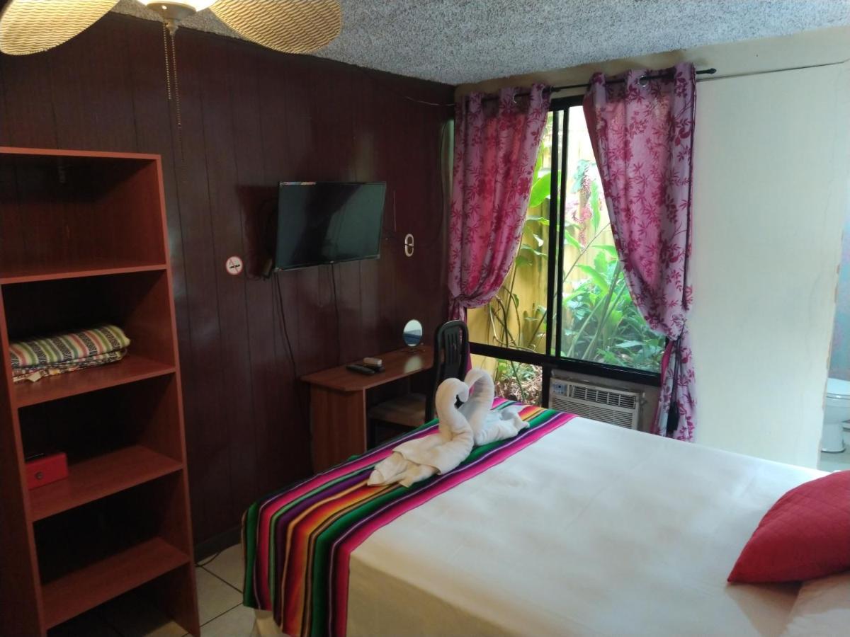 Hotel Antiguo Antiguo Cuscatlán Extérieur photo