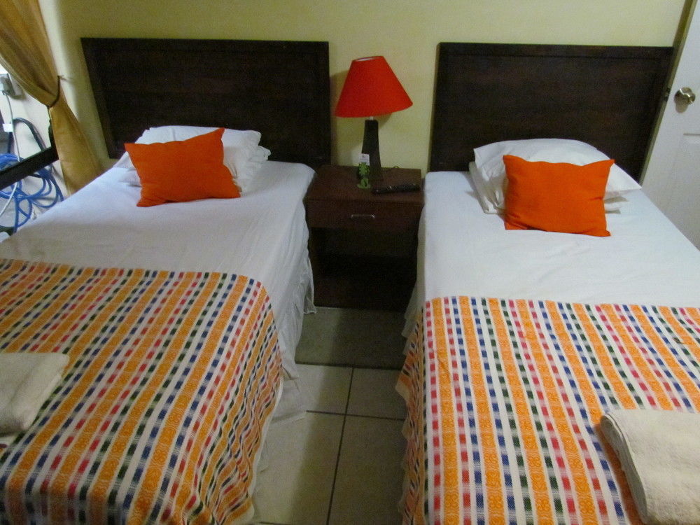 Hotel Antiguo Antiguo Cuscatlán Extérieur photo